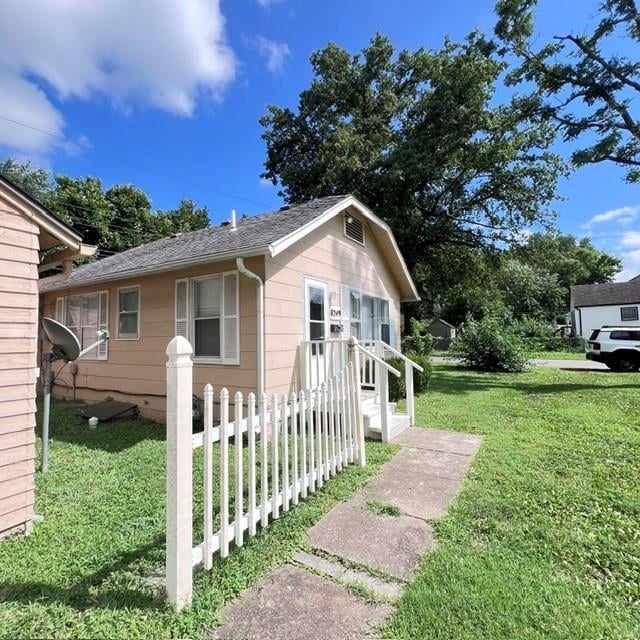 8249 Ward Pw, Kansas City, MO 64114