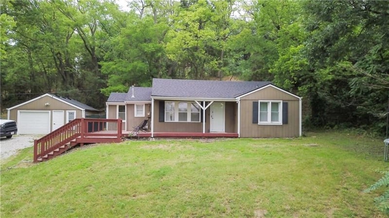 20118 Truman Rd, Independence, MO 64056