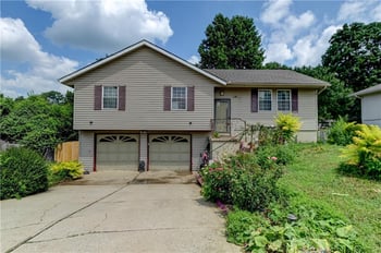2400 84th Ter, Kansas City, MO 64154