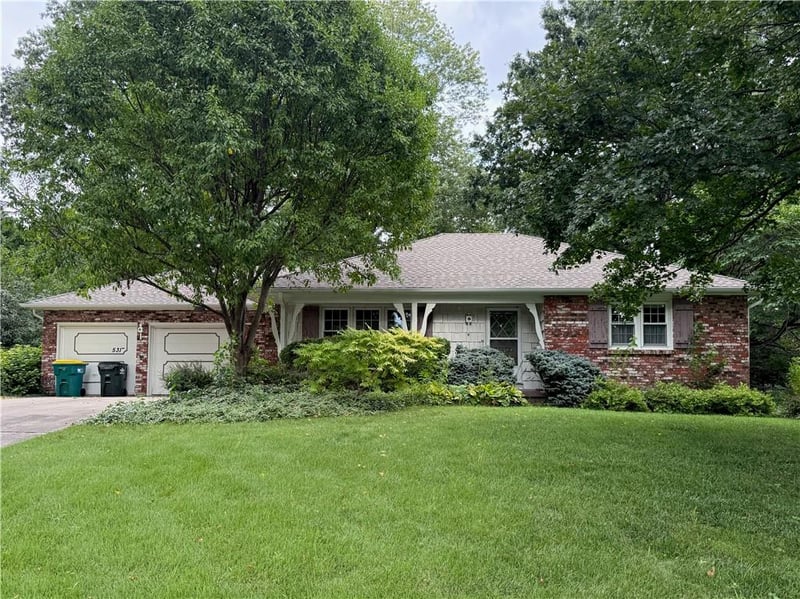 5317 Lucille Ln, Shawnee, KS 66203