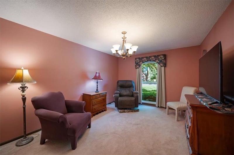 6303 W 108 Ter, Overland Park, KS 66211
