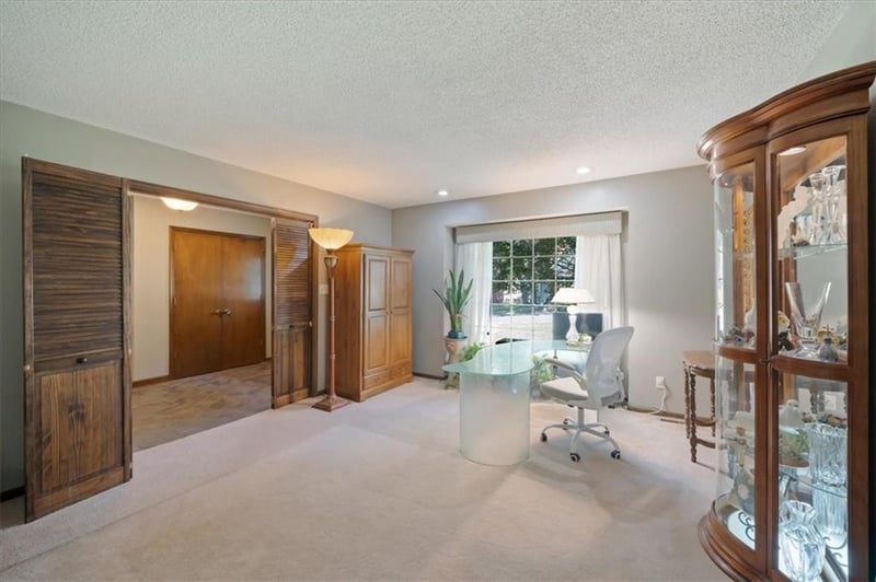 6303 W 108 Ter, Overland Park, KS 66211