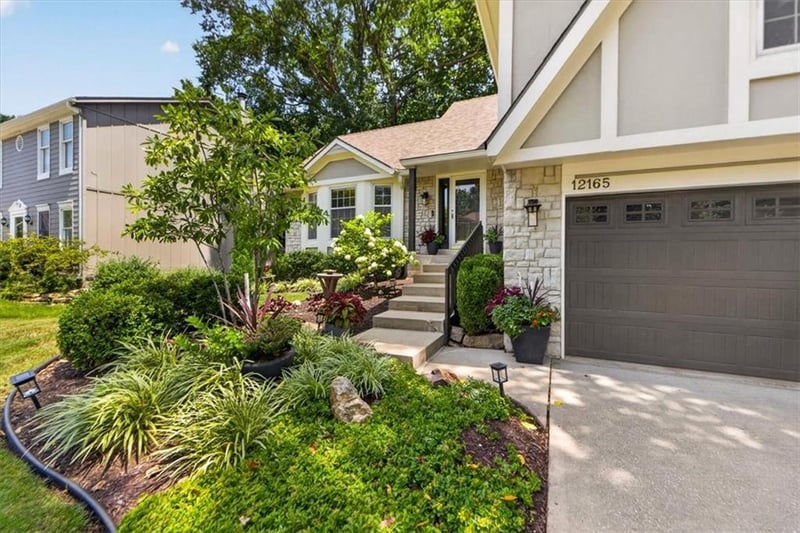 12165 Alcan St, Olathe, KS 66062