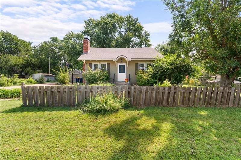 3725 N Indiana Ave, Kansas City, MO 64117