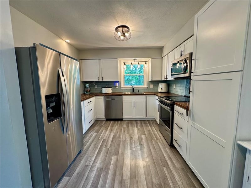 1202 Hormeyer St, Clinton, MO 64735