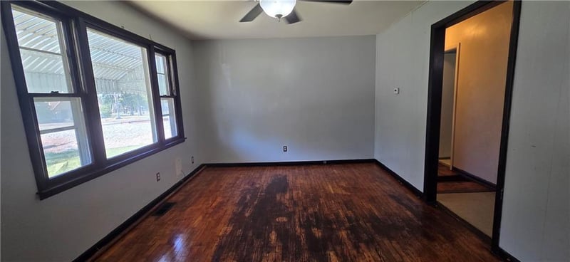 412 N Garner St, Lawson, MO 64062