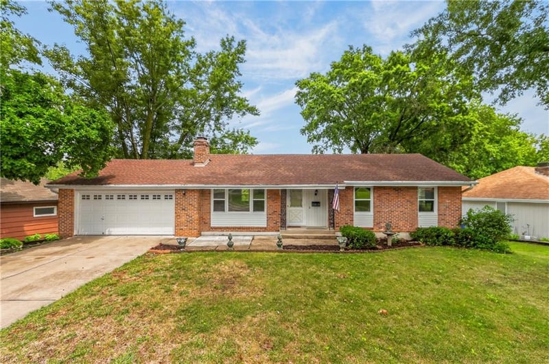 10300 72nd St, Raytown, MO 64133