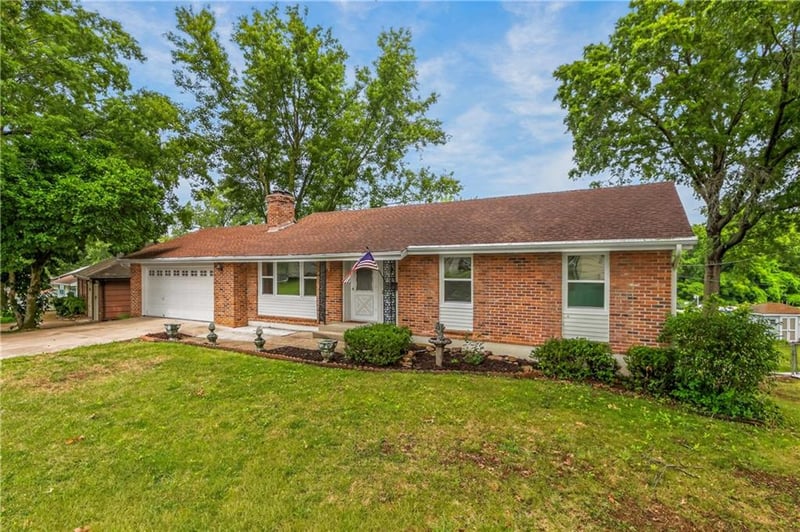 10300 72nd St, Raytown, MO 64133