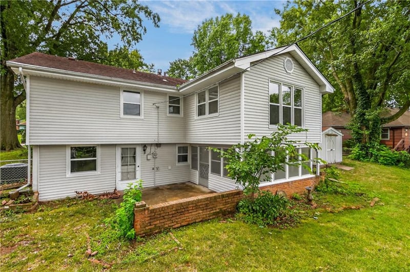 10300 72nd St, Raytown, MO 64133