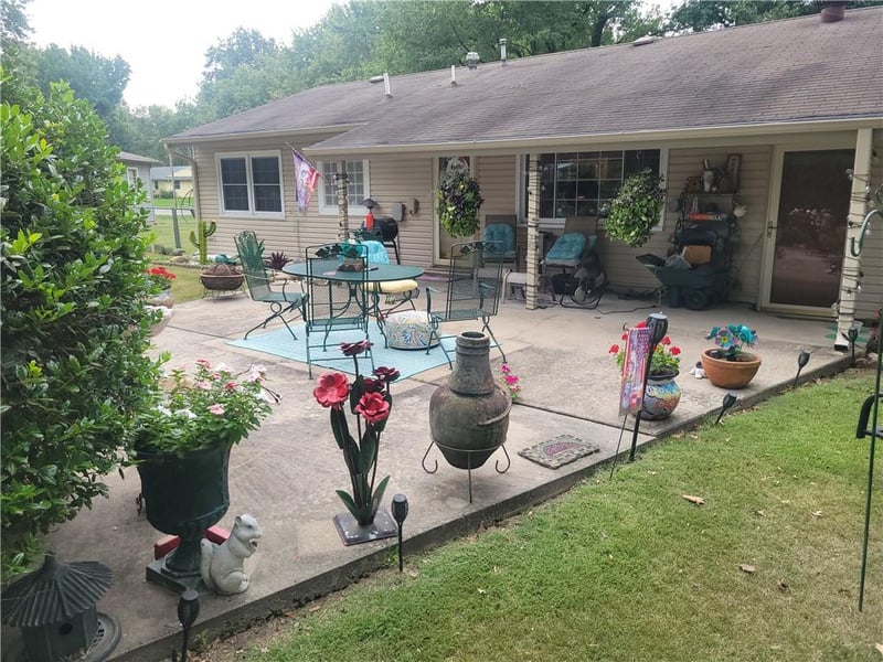 203 Fireside Dr, Arma, KS 66712