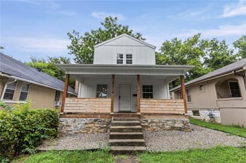 6214 Tracy Ave, Kansas City, MO 64110