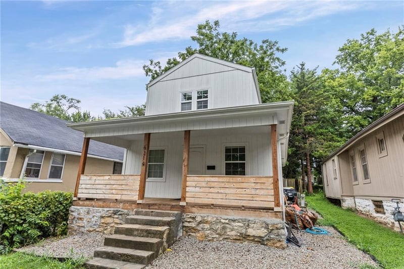 6214 Tracy Ave, Kansas City, MO 64110