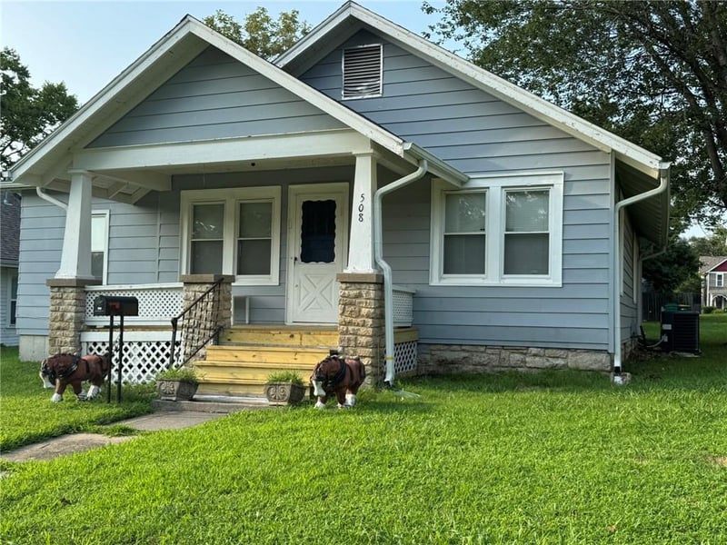 508 Miami St, Paola, KS 66071