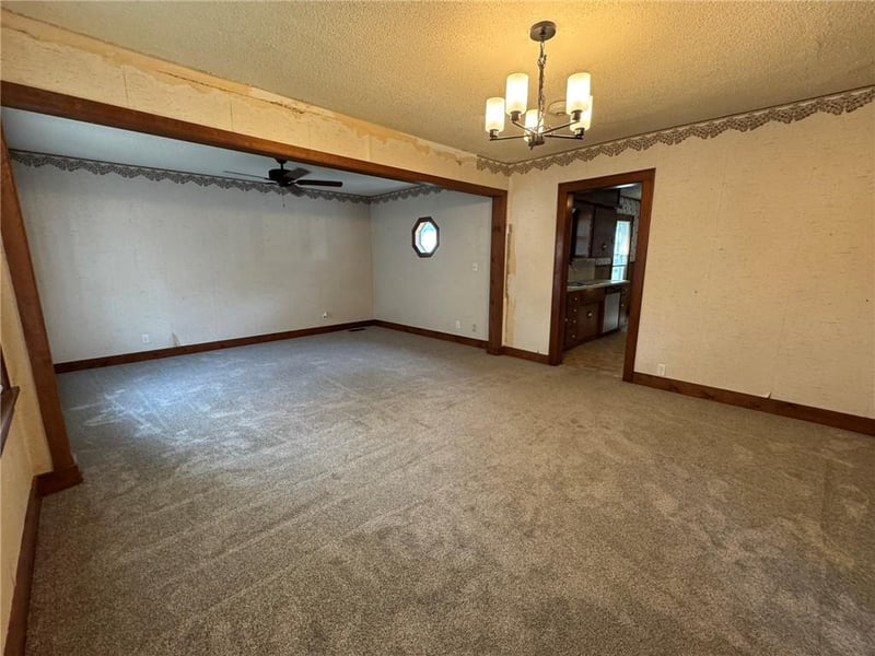 508 Miami St, Paola, KS 66071