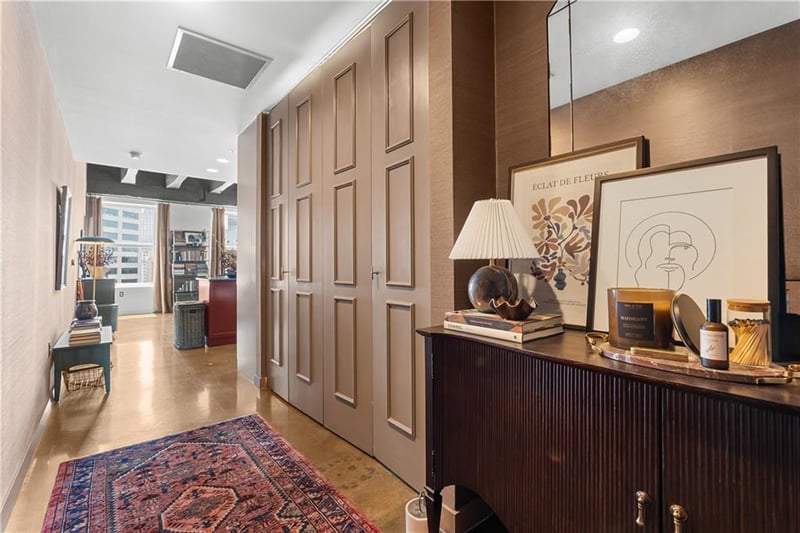 21 W 10th St #15D, Kansas City, MO 64105