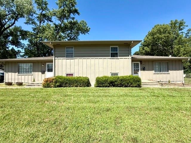 2911 - 2913 Belle Haven Dr, Lawrence, KS 66046