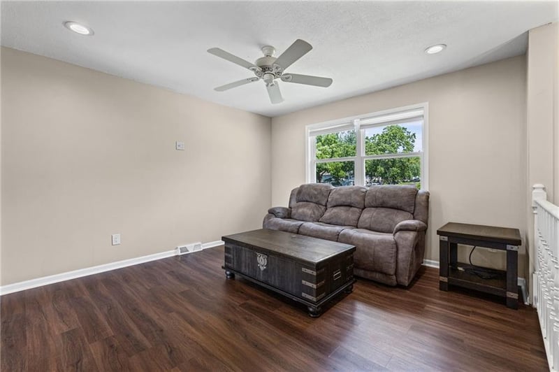 409 South St, Spring Hill, KS 66083