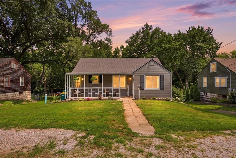 3009 52nd St, Kansas City, KS 66104