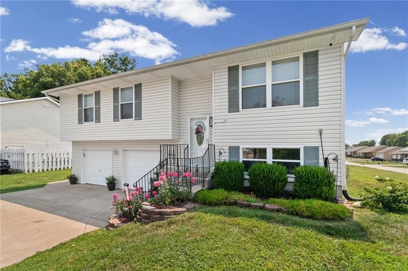 805 Royle St, Richmond, MO 64085