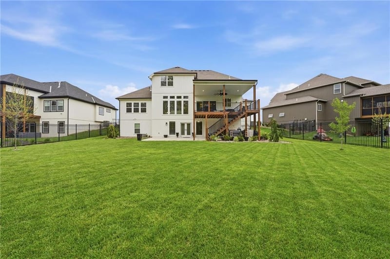 2310 Fishing Ln, Kearney, MO 64060