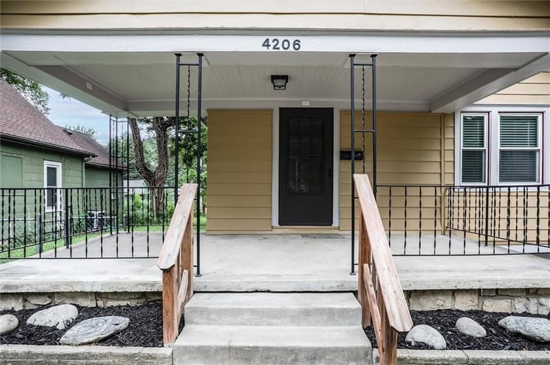 4206 Bell St, Kansas City, MO 64111