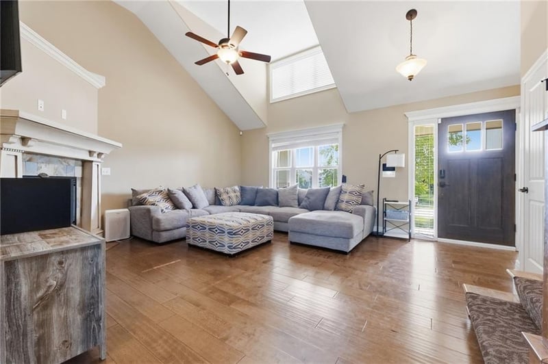 13317 Davis Ave, Bonner Springs, KS 66012
