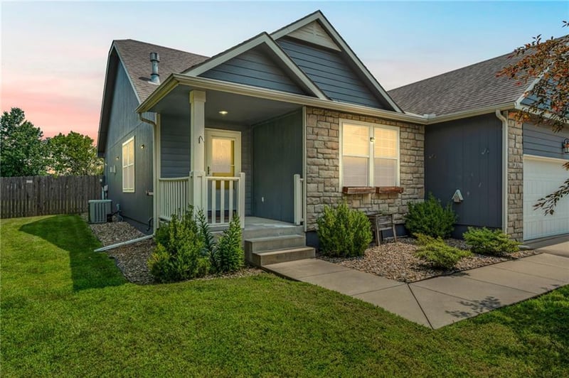 931 14th Ter, Eudora, KS 66025