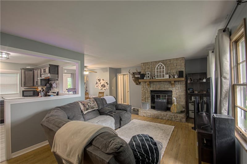 14700 39th Ter, Independence, MO 64055
