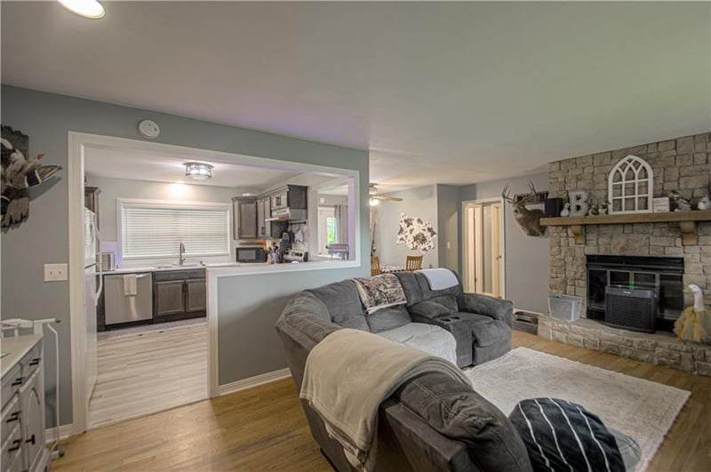 14700 39th Ter, Independence, MO 64055