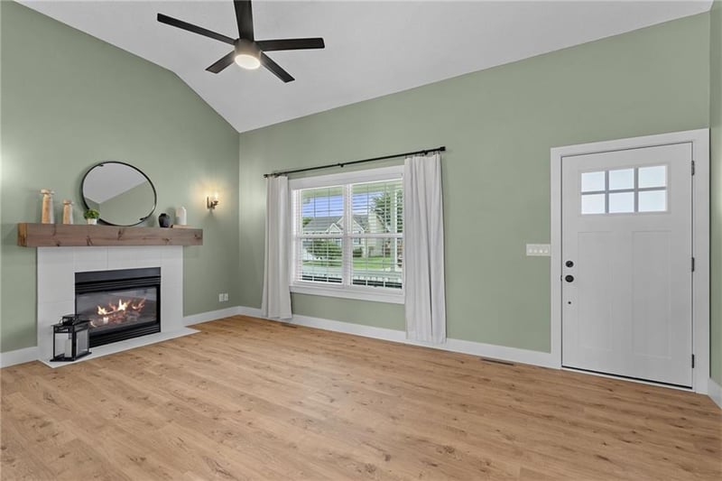 1801 Gunner Ave, Greenwood, MO 64034