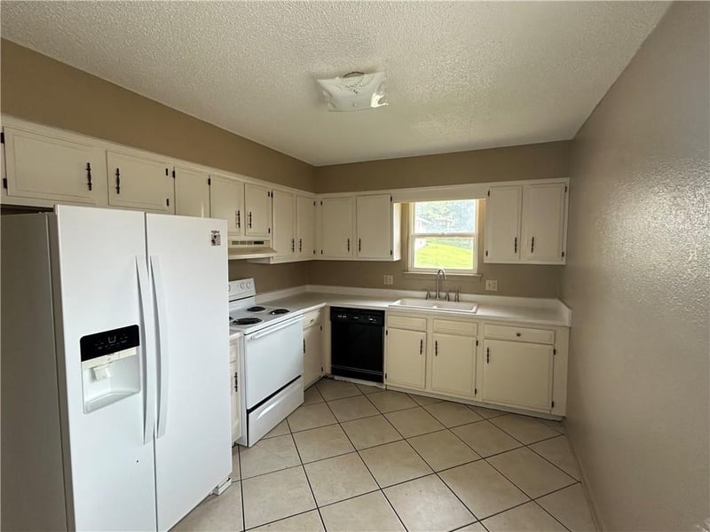 4108 - 4110 Crackerneck Rd, Independence, MO 64055