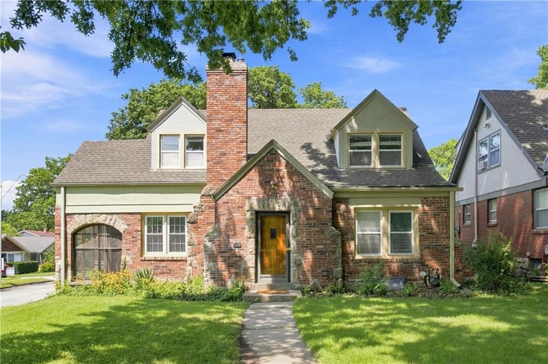 200 73rd Ter, Kansas City, MO 64114