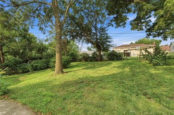 10936 Myrtle Ave, Kansas City, MO 64137