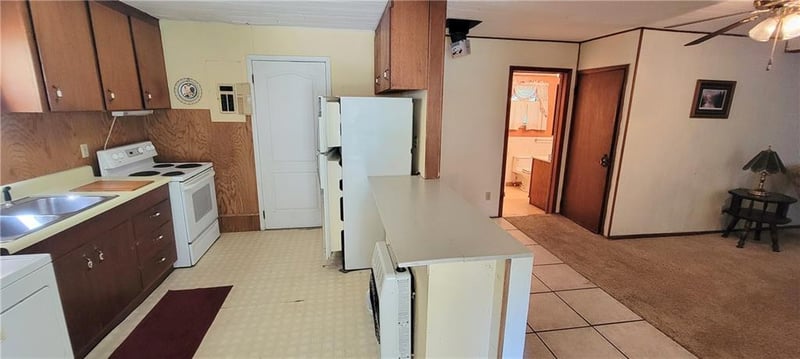 302 Spruce St, Redfield, KS 66769