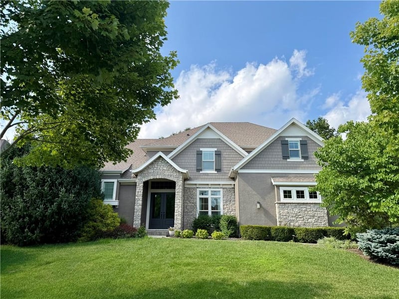 5008 141st Ter, Leawood, KS 66224