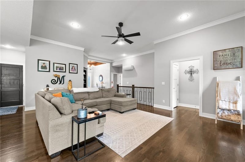 2104 Foxtail Dr, Kearney, MO 64060