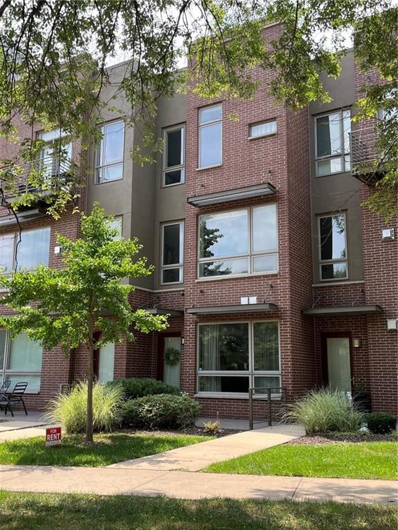 4524 Mill Creek Pw #402, Kansas City, MO 64111