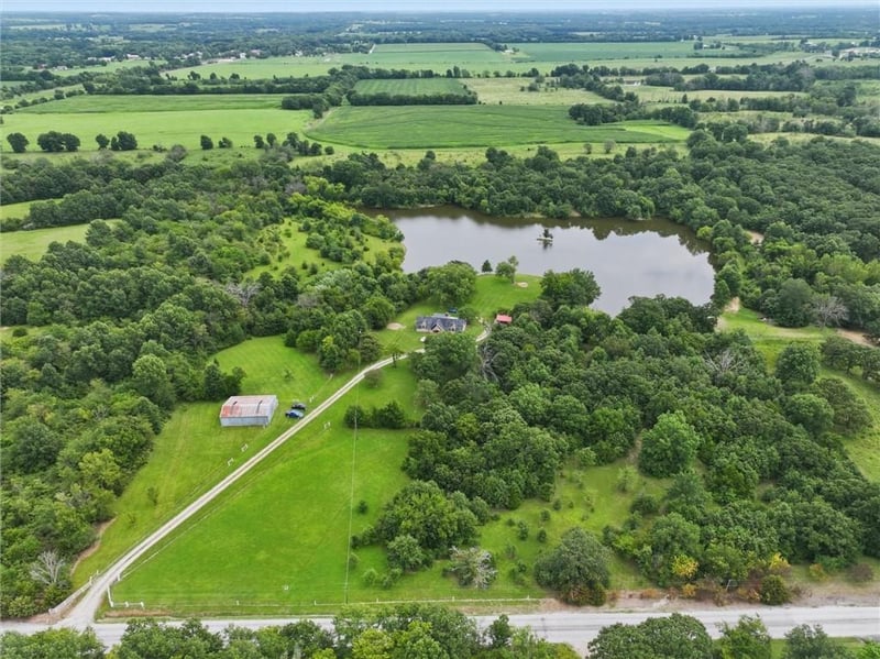 19715 S Hoover Rd, Pleasant Hill, MO 64080