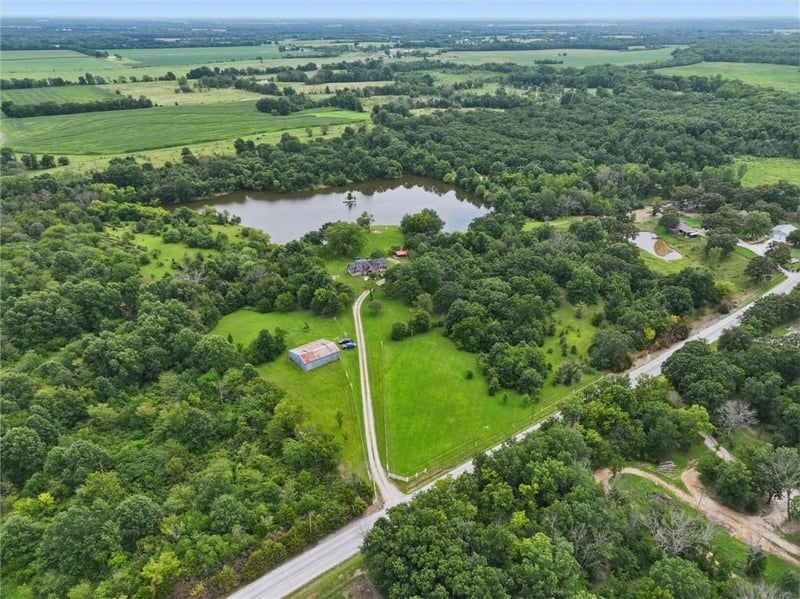 19715 S Hoover Rd, Pleasant Hill, MO 64080