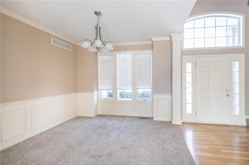 5701 Hidden Meadow Dr, Lee's Summit, MO 64064