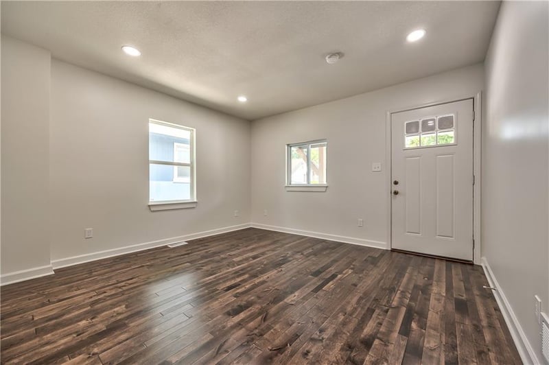 4015 67th Ter, Kansas City, MO 64132