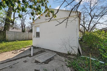 7205 Wabash Ave, Kansas City, MO 64132