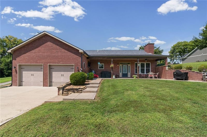 105 Maple St, Carrollton, MO 64633