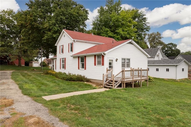 1414 Nebraska St, Mound City, MO 64470