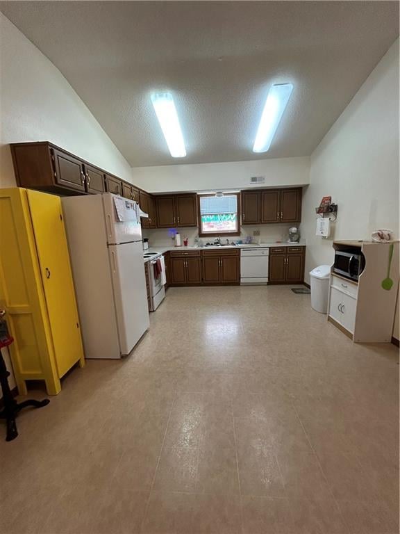 725 A - B Kiowa St, Leavenworth, KS 66048