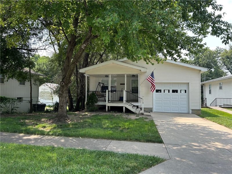 725 A - B Kiowa St, Leavenworth, KS 66048