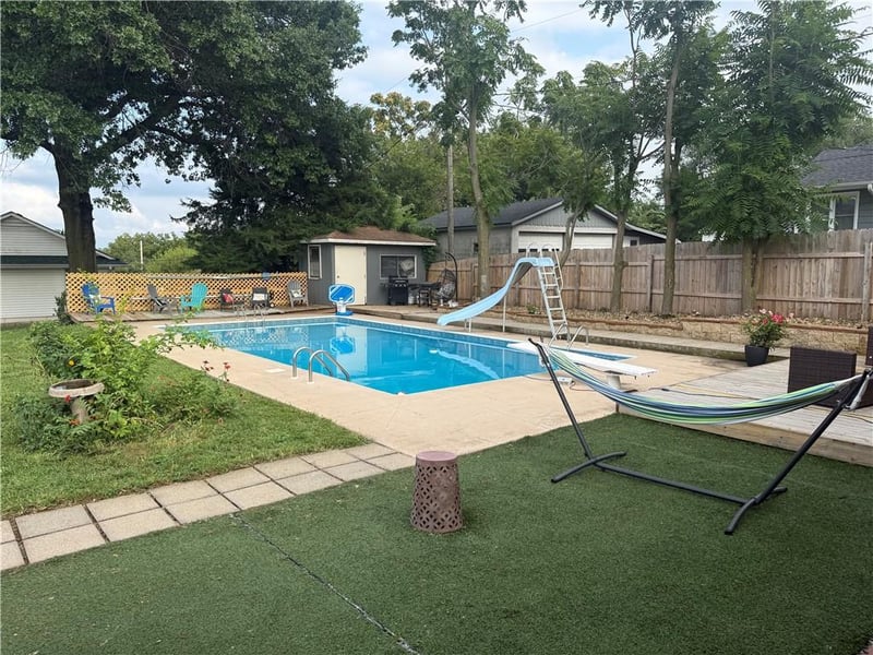 7011 State Route 371 Hw, St Joseph, MO 64504