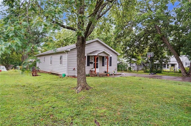 310 Washington St, Garnett, KS 66032