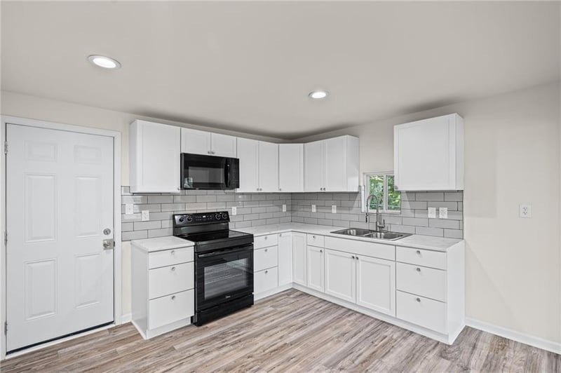 8428 Flora Ave, Kansas City, MO 64131