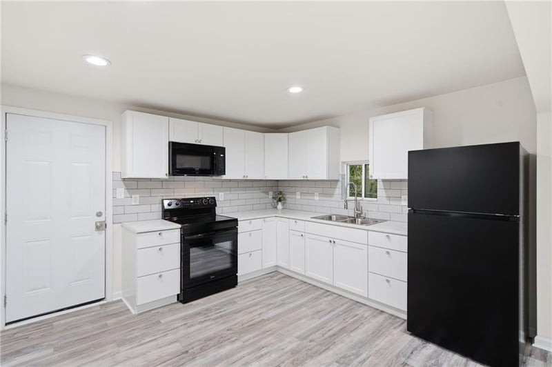 8428 Flora Ave, Kansas City, MO 64131